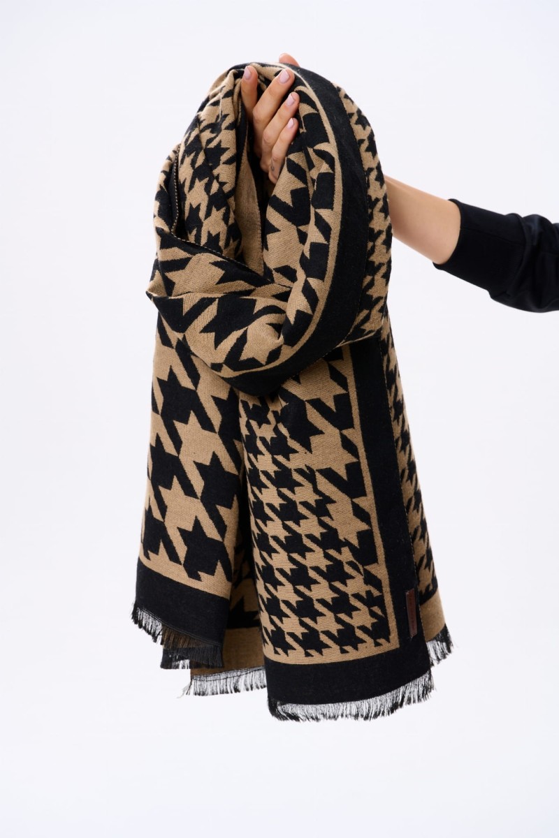 Szal Damski AW24 #2 BS Pepitka Czarny / C. Beż