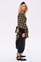 Szal Damski AW24 #2 BS Pepitka Czarny / C. Beż