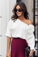 Sweter biały Wendy z  broszką różą